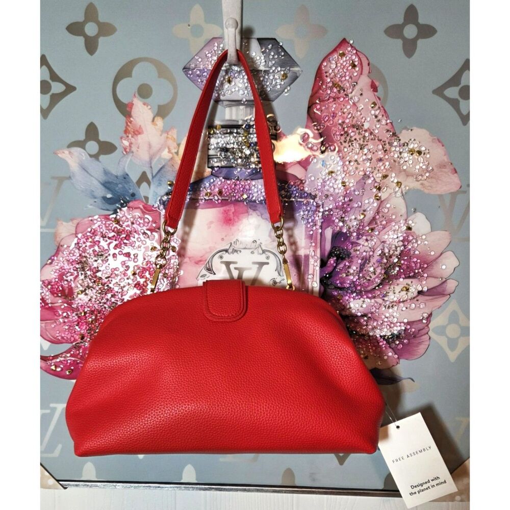 NWT Free Assembly Pebbled Vegan Leather Clam-Top Bag